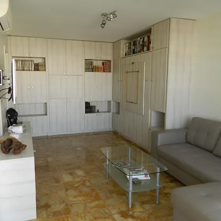 Le Cagne Provencal Cagnes-sur-Mer